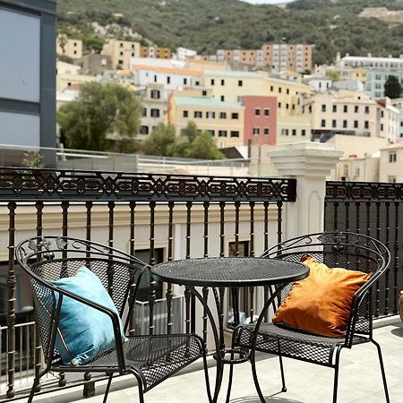 Master Penthouse Double Room Ensuite With Private Terrace - Grand Central House Gibraltar Exterior foto